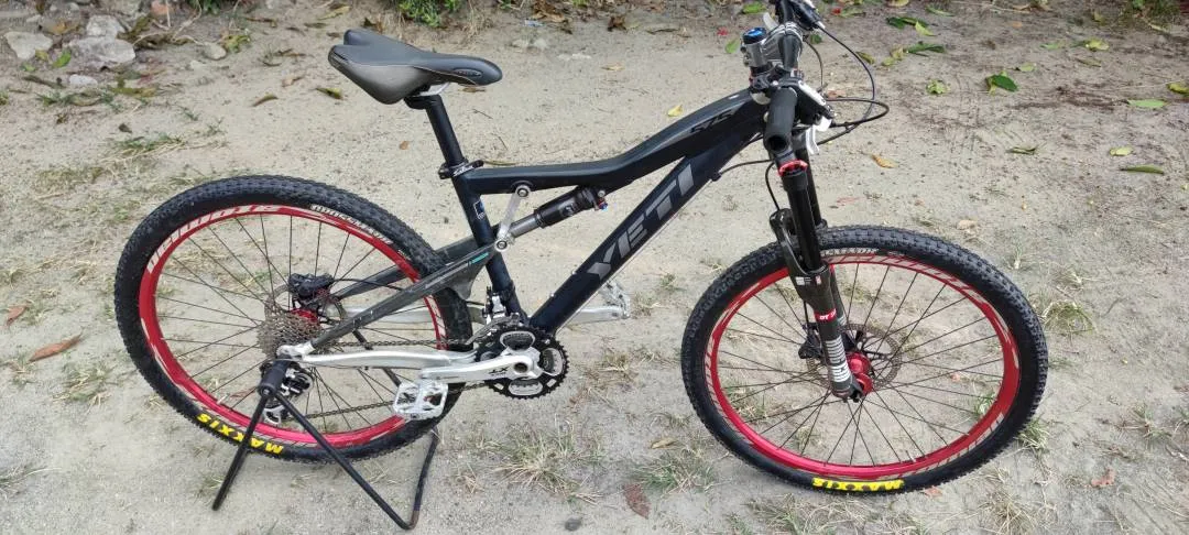 Yeti 575 fullsus size s 26" complete bike 3x9