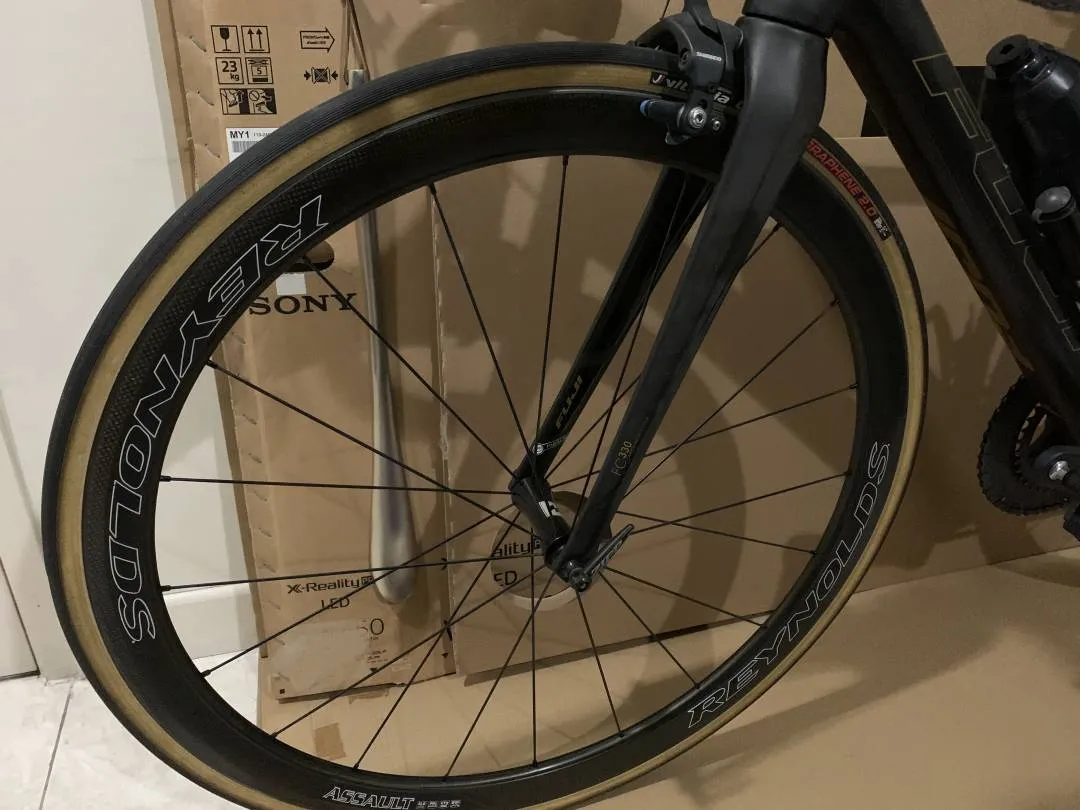 Fuji SL Elite Carbon Fiber Bike Size 49 Full Ultegra R8000 &amp; Carbon Fiber Wheelset