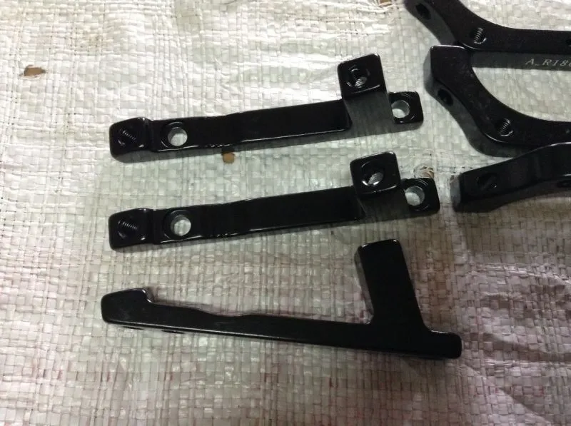 Post mount disc brake @ free pos