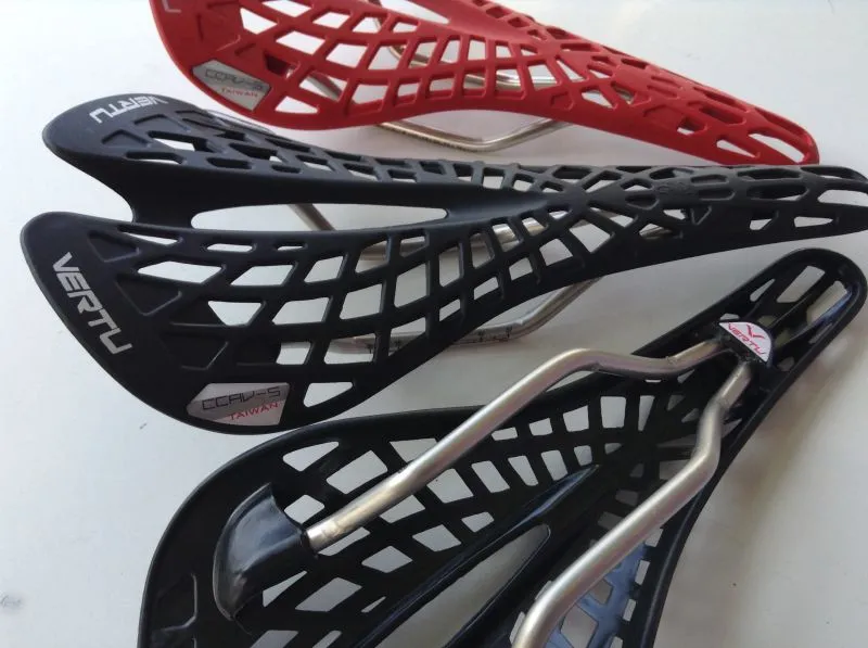 Vertu Spyder light saddles 150g @ free pos