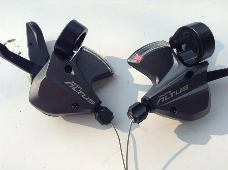 Shimano Altus Shifter 3/9 Latest Model @ free pos