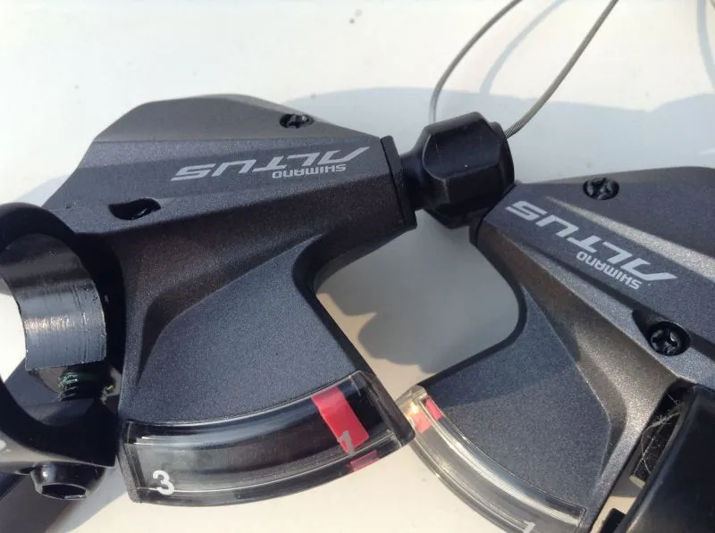 Shimano Altus Shifter 3/9 Latest Model @ free pos