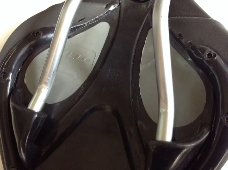 Velo Plush VL-1184 sport saddles 318g @ free pos