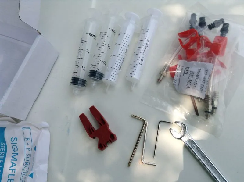 All Brand Brake Bleeding Kit @ free pos