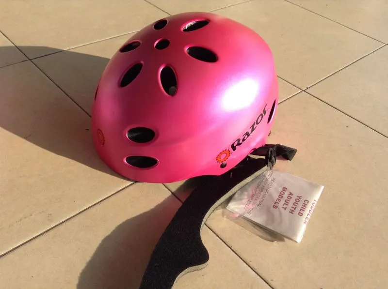 Razor Full Cover Helmet  Folding/MTB --  free courier