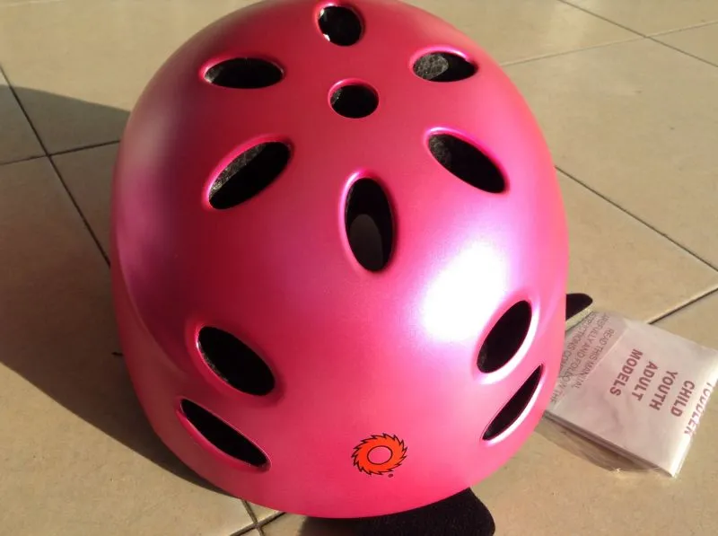 Razor Full Cover Helmet  Folding/MTB --  free courier