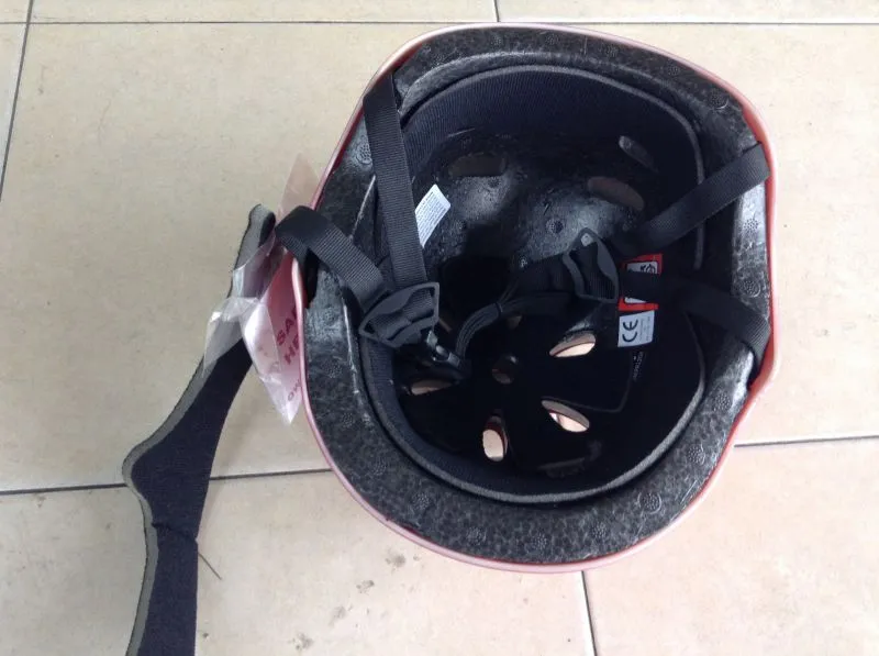 Razor Folding/MTB Safe 100%  Helmet -- free courier