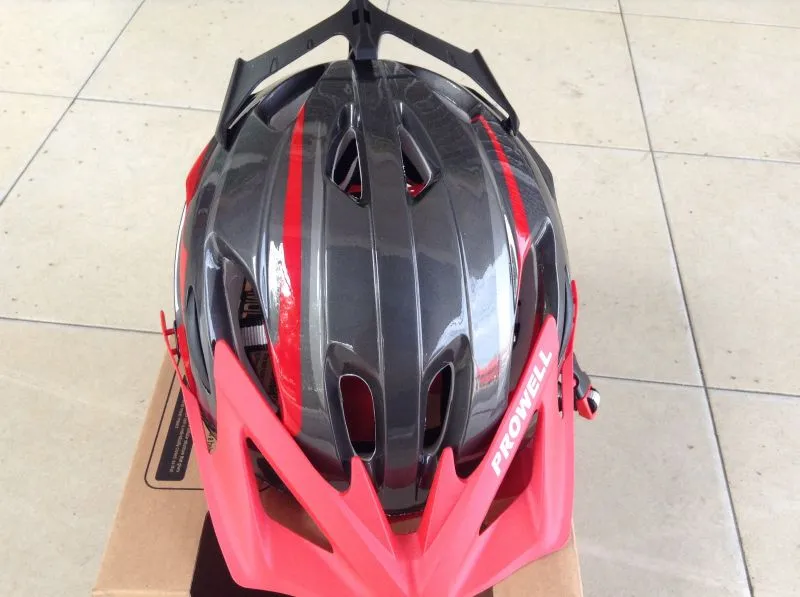 Prowell X-9 Bertil Black/Red  Taiwan  M --  free courier