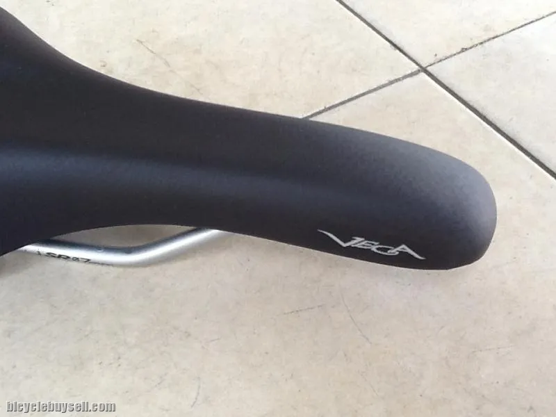 Selle Royal Vega -- free courier