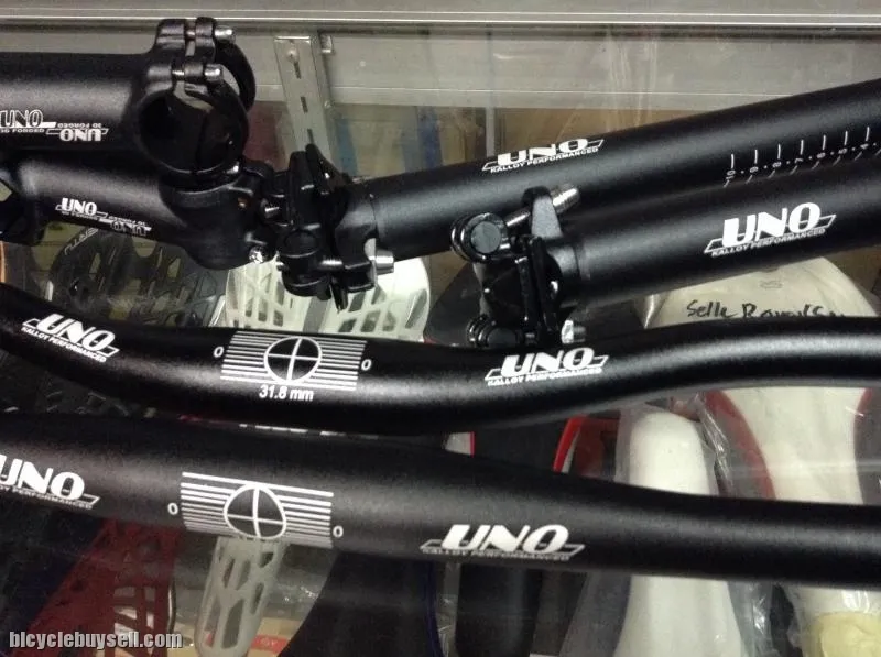 Uno HandleBar,Stem,Seatpost (free pos w.m)