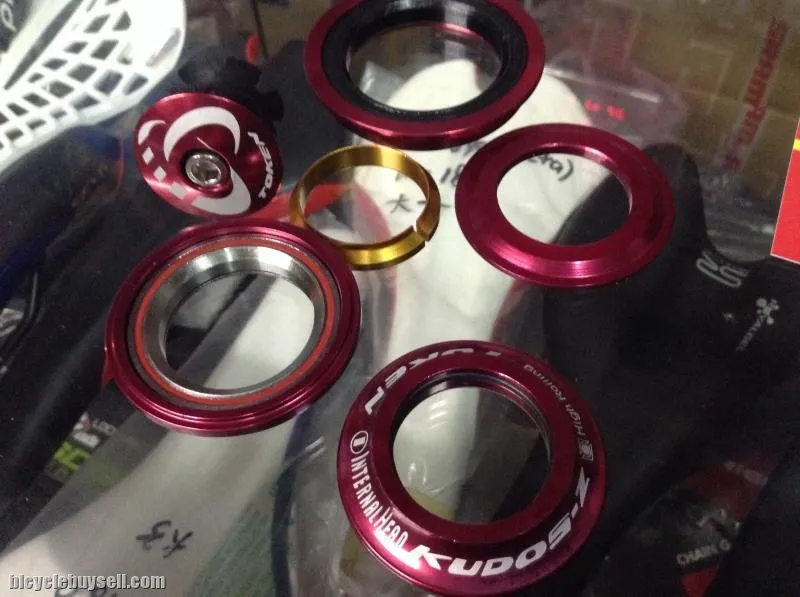 Token Fast Rolling Tapered Headset 44-55mm (free pos w.m)