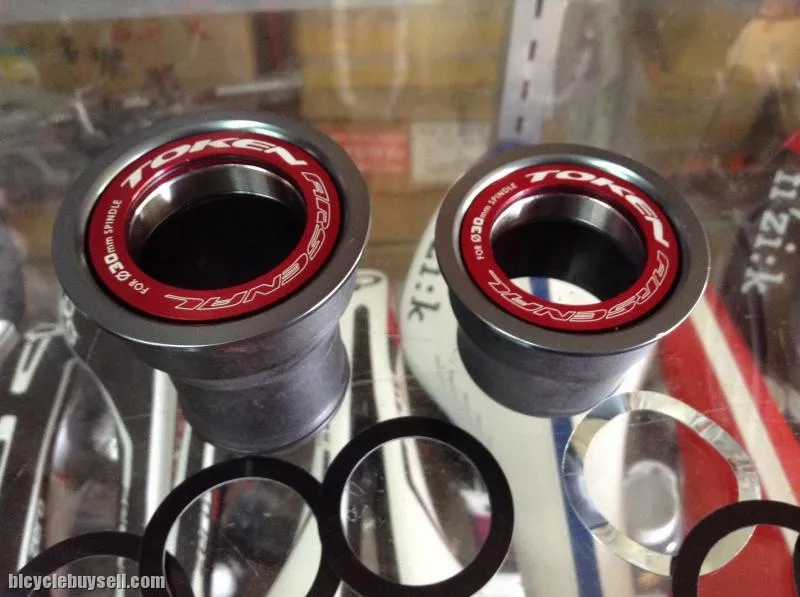 Token PF30 / 30mm Spindle / Super Smooth Seal Bearing  (free pos w.m)