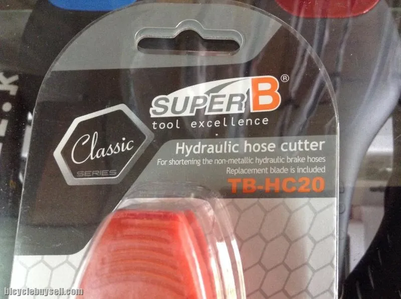 Super B Hidaulic Hose Cutter Taiwan  (free pos w.m)