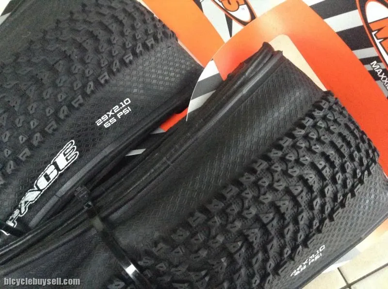 Maxxis Pace 29 x 2.1 Performance Cross Country (1 Pair) -- free courier