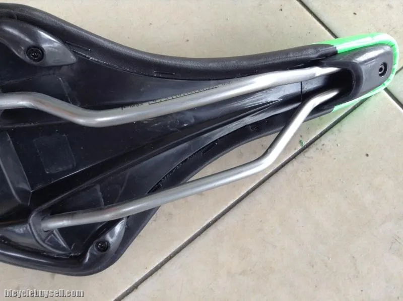 Giant Sport Slim Saddles SR -- free courier