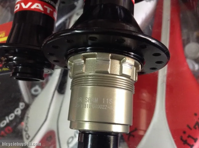 Novatec D811 F:15/R:9mm / XD Body SRAM 11speed  (free pos w.m)