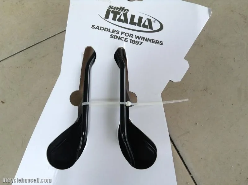 Selle Italia SL Flow Comfort Saddle 290g - Italian Design -- free courier
