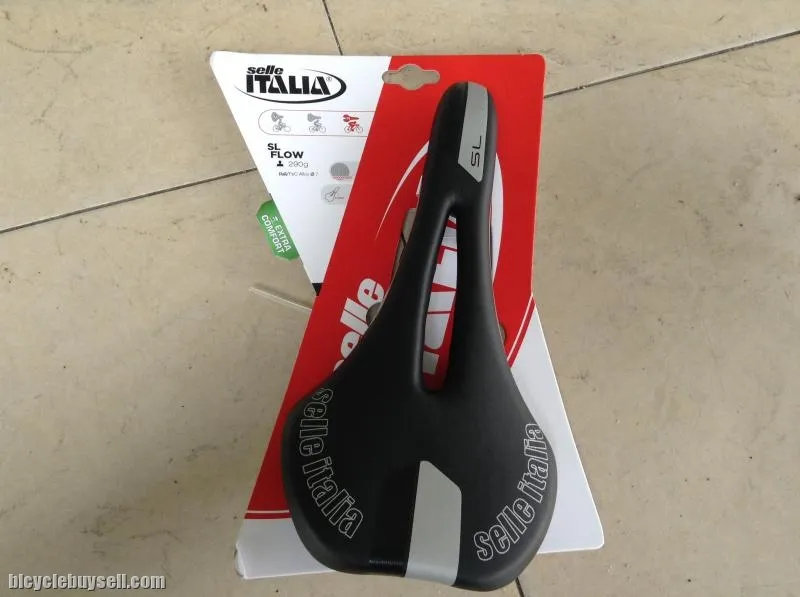 Selle Italia SL Flow Comfort Saddle 290g - Italian Design -- free courier
