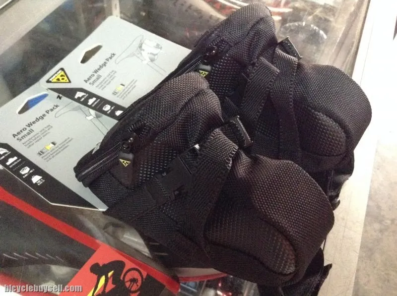 Topeak Aero Wedge Small Size / Taiwan   (free pos w.m)