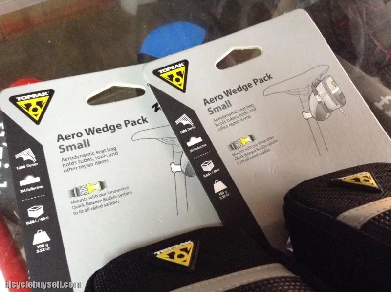 Topeak Aero Wedge Small Size / Taiwan   (free pos w.m)