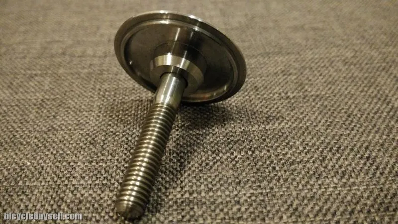 Titanium Headset Cap With M6x35mm Titanium Bolt