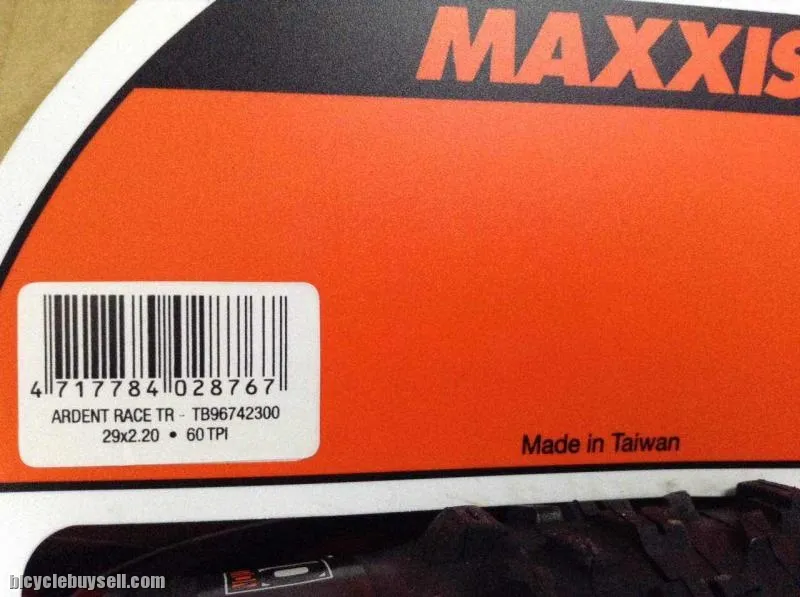 Maxxis Ardent Race 29er 2.2 EXO Protection - Tubeless Ready Tires (Pair) -- free courier