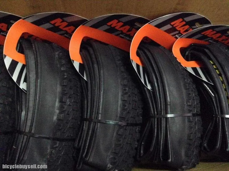 Maxxis Ardent Race 29er 2.2 EXO Protection - Tubeless Ready Tires (Pair) -- free courier