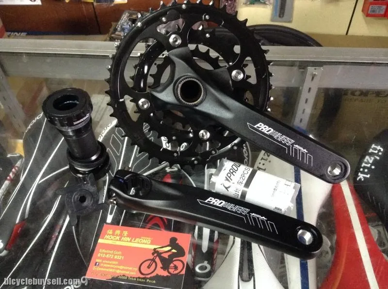 Prowheel XC Pro Hollow Cranks With BB / Taiwan (free pos w.m)