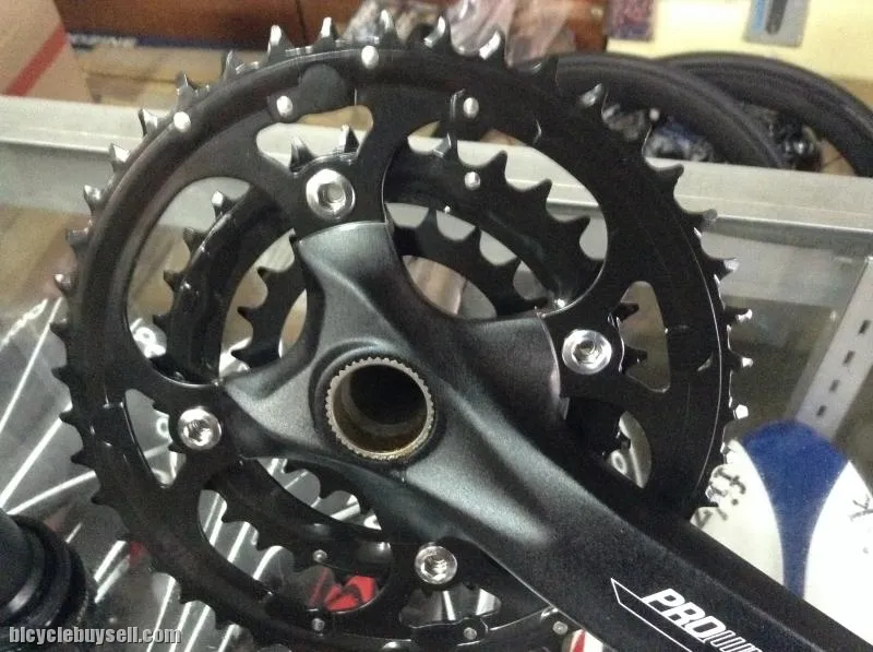 Prowheel XC Pro Hollow Cranks With BB / Taiwan (free pos w.m)