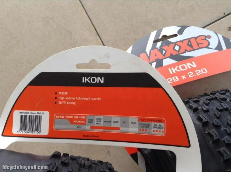 Maxxis Ikon 29er - 2.2 MTB Race Tires (Pair) Folding Bead - Taiwan Made -- free courier