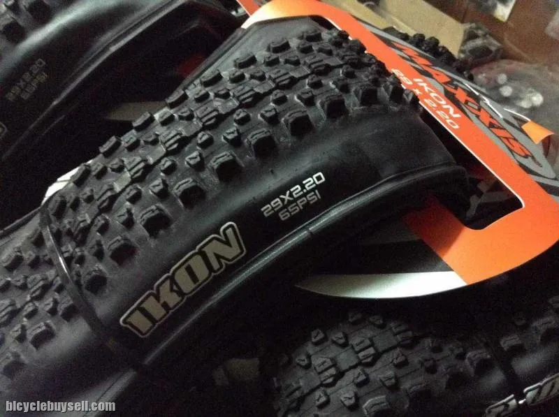 Maxxis Ikon Folding Tires MTB 29er / 2.2_ 1set  Taiwan Made (free pos w.m)