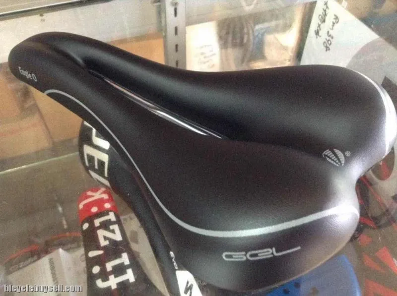 Velo Voam Eagle O / Gel Saddles  (free pos w.m)