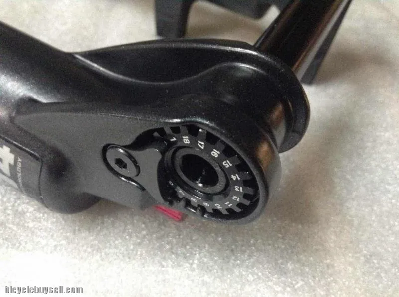 Fox Fork 15mm Axle Kabolt Design ( Fox Fork Use Only ) 15mm Axle @ free pos