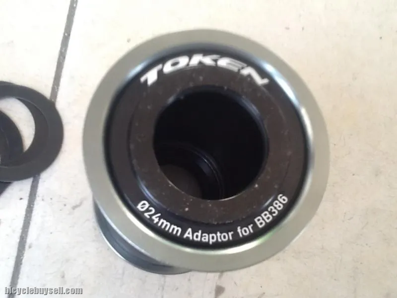 Token Bottom Bracket Pressfit BB386 To 24mm Shimano Cranks - Taiwan -- free courier