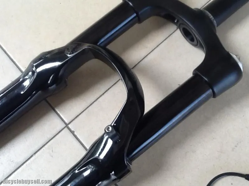 Epixon 29er Air Forks - Remote Lockout - All Black - 9mm QR - New Facelift   -- free courier