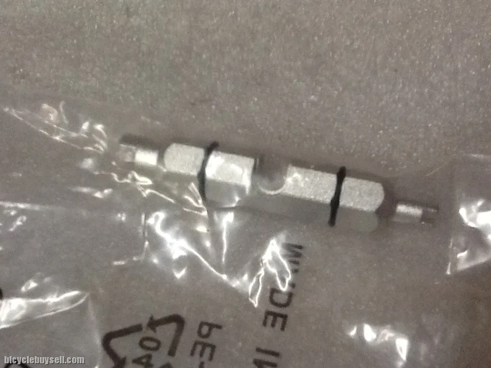 Bike Hand Remove/Install Tube Valve And Install Extend Valve Tools | Taiwan @ free pos