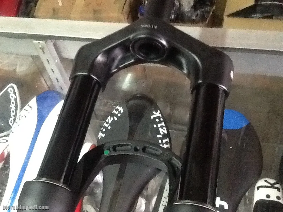 Epixon XC Fork 27.5" Travel 120mm (free pos w.m) Manual Remote