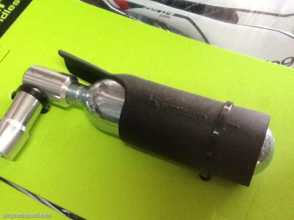 Birzman E-Grip 16g With Inflator And Rubber Grip / Taiwan (free pos w.m)