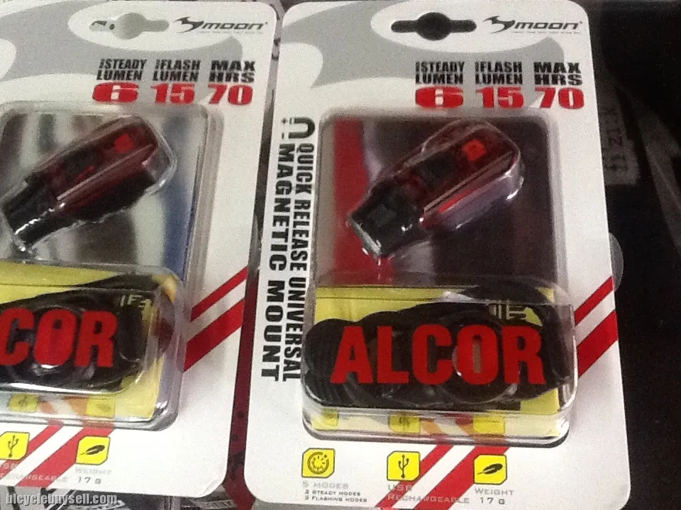 Moon Alcor Rechargeable Rear Bike Light / 15Lumens  (free pos w.m)
