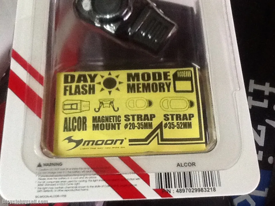 Moon Alcor Rechargeable Rear Bike Light / 15Lumens  (free pos w.m)