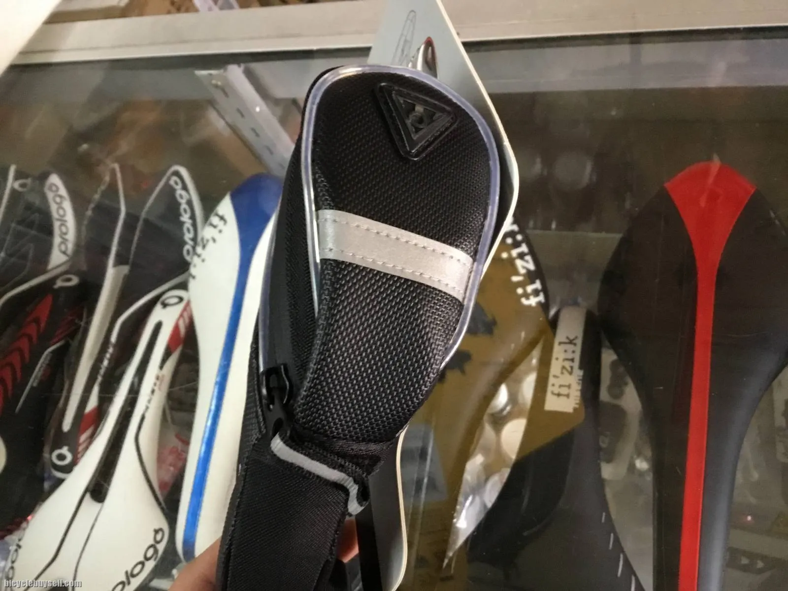 Topeak iGlow Aero Wedge Pack Saddles Bag / Taiwan (free pos w.m)