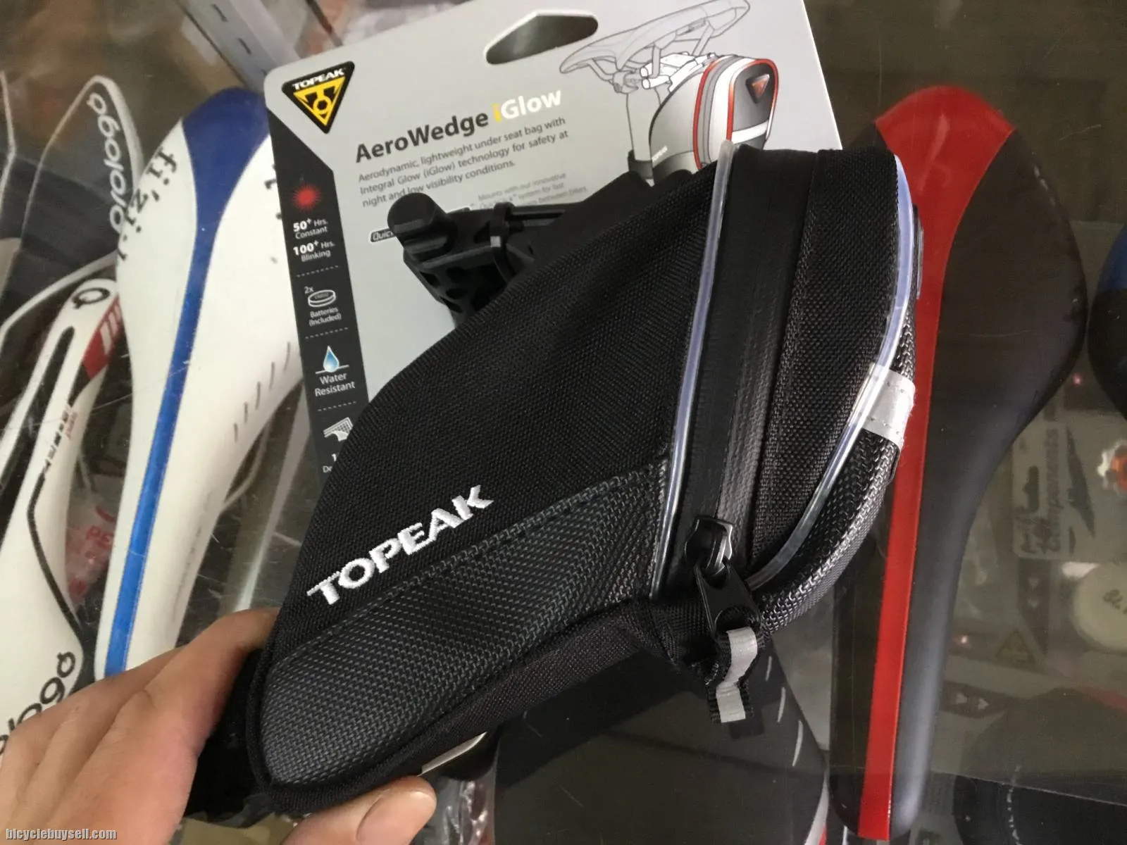Topeak iGlow Aero Wedge Pack Saddles Bag / Taiwan (free pos w.m)