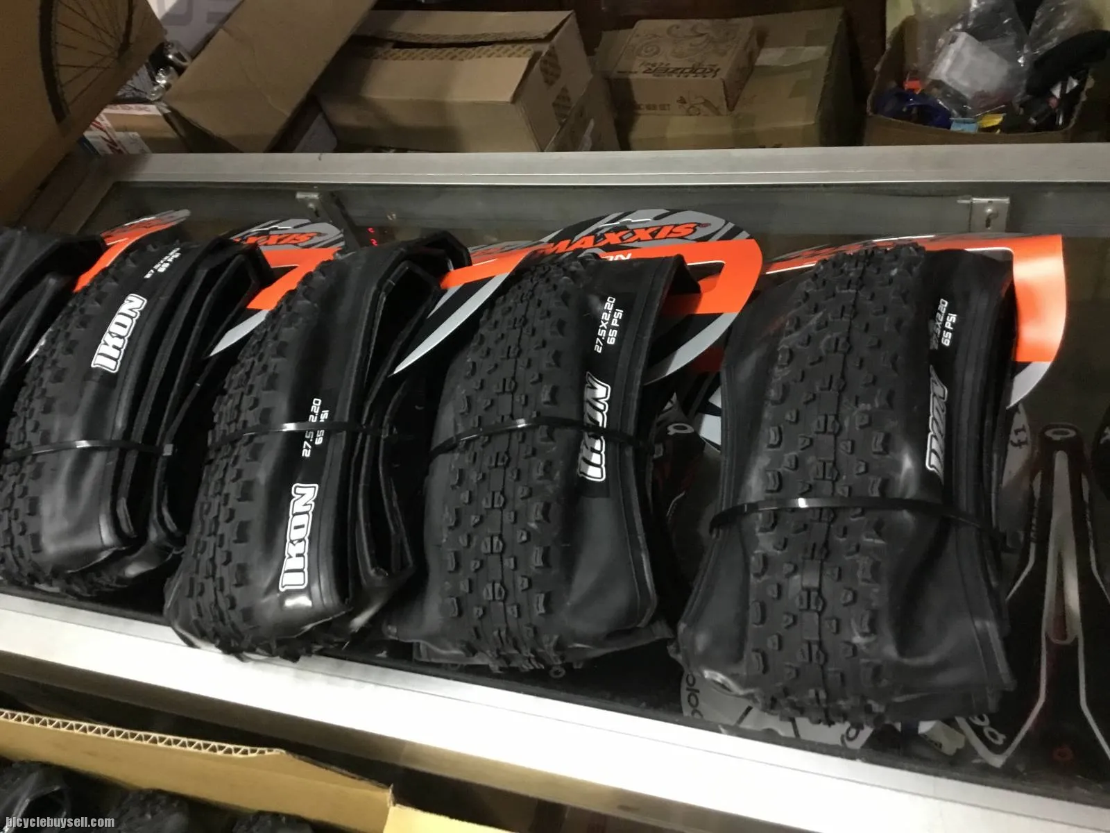 Maxxis Ikon 27.5"-2.2 / Folding Tires / 1set  Taiwan (free pos w.m)