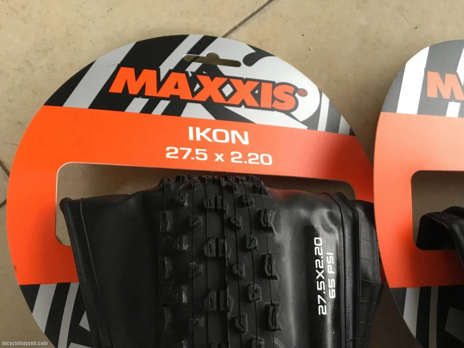 Maxxis Ikon 27.5"x2.2 MTB (1Pair) Folding Bead - Taiwan Made -- free courier