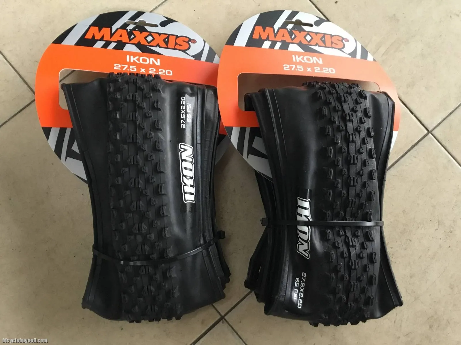 Maxxis Ikon 27.5"x2.2 MTB (1Pair) Folding Bead - Taiwan Made -- free courier