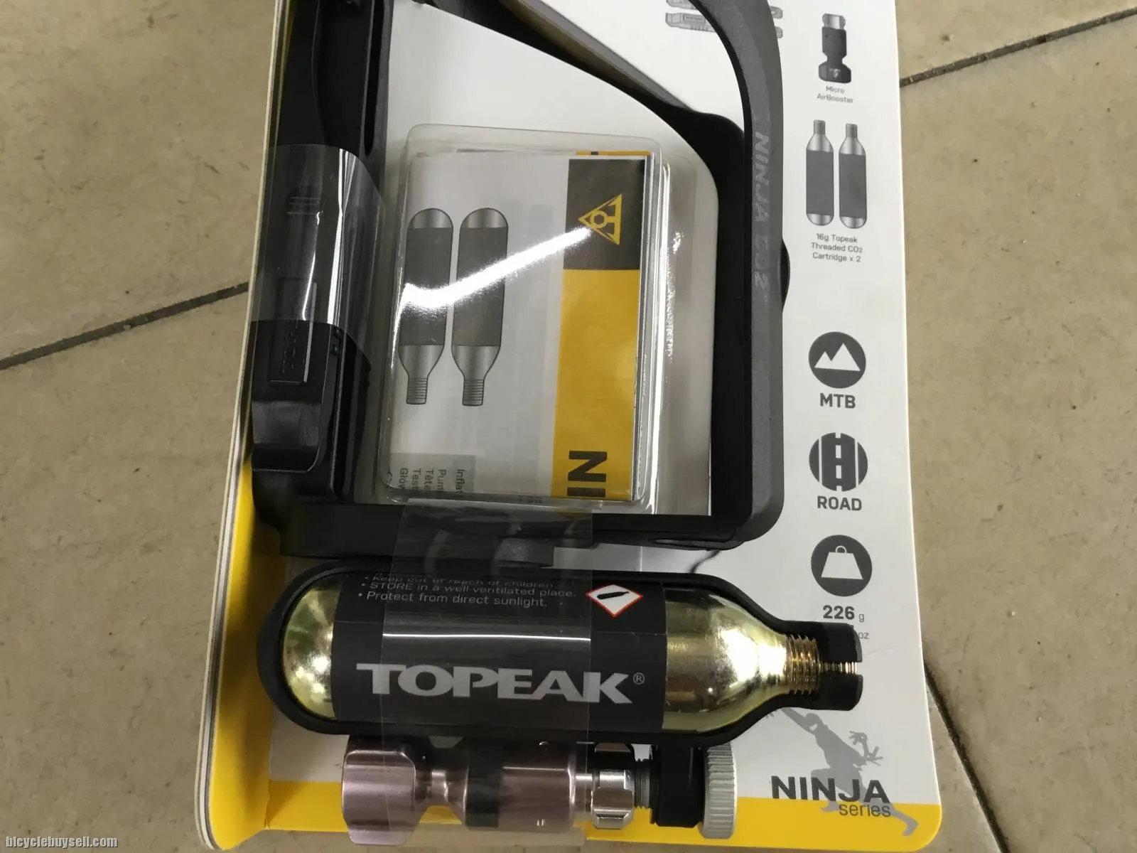 Topeak Ninja CO2+ Bottle Cage/Tire Lever - Taiwan Made -- free courier