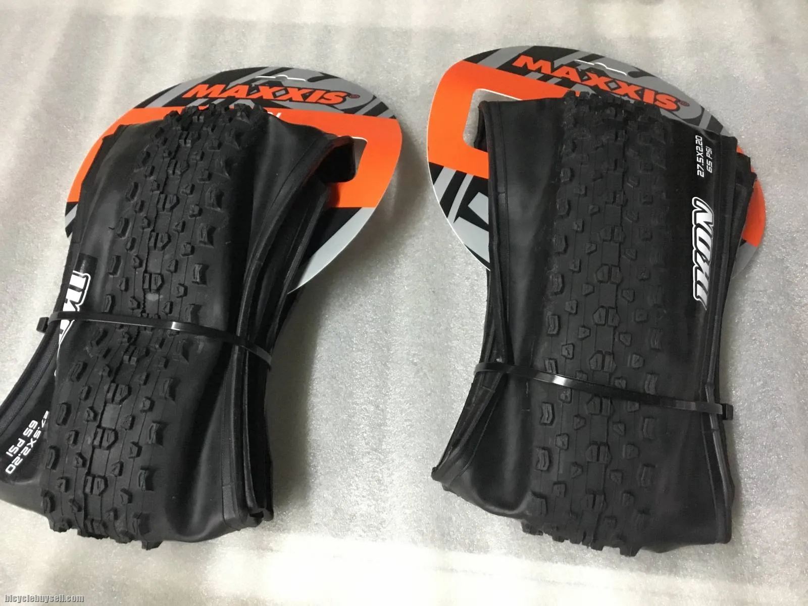 Maxxis Ikon 27.5" x 2.2 | Dual Compound Folding Bead | 1Pair Taiwan @ free pos