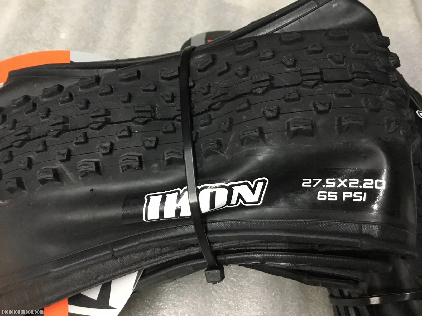 Maxxis Ikon 27.5" x 2.2 | Dual Compound Folding Bead | 1Pair Taiwan @ free pos
