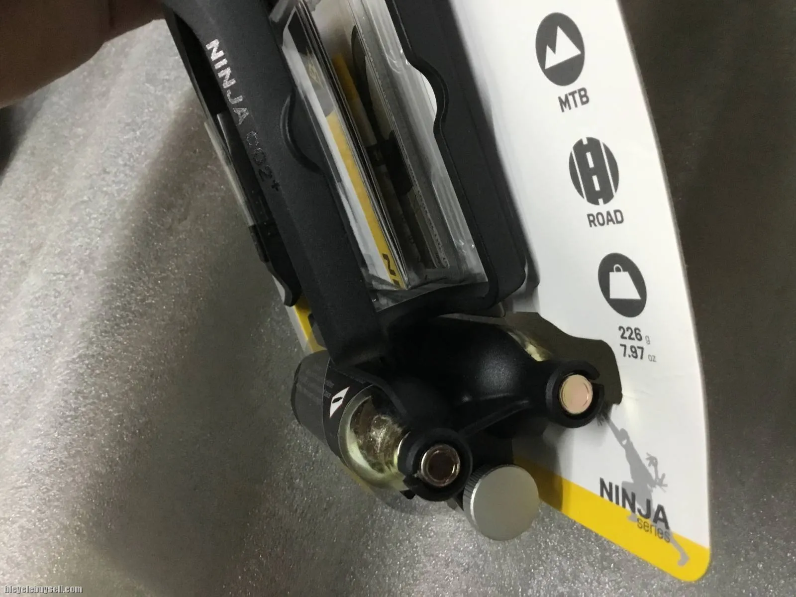 Topeak Ninja CO2 Plus (BottleCage@Tire Lever) Taiwan Made @ free pos