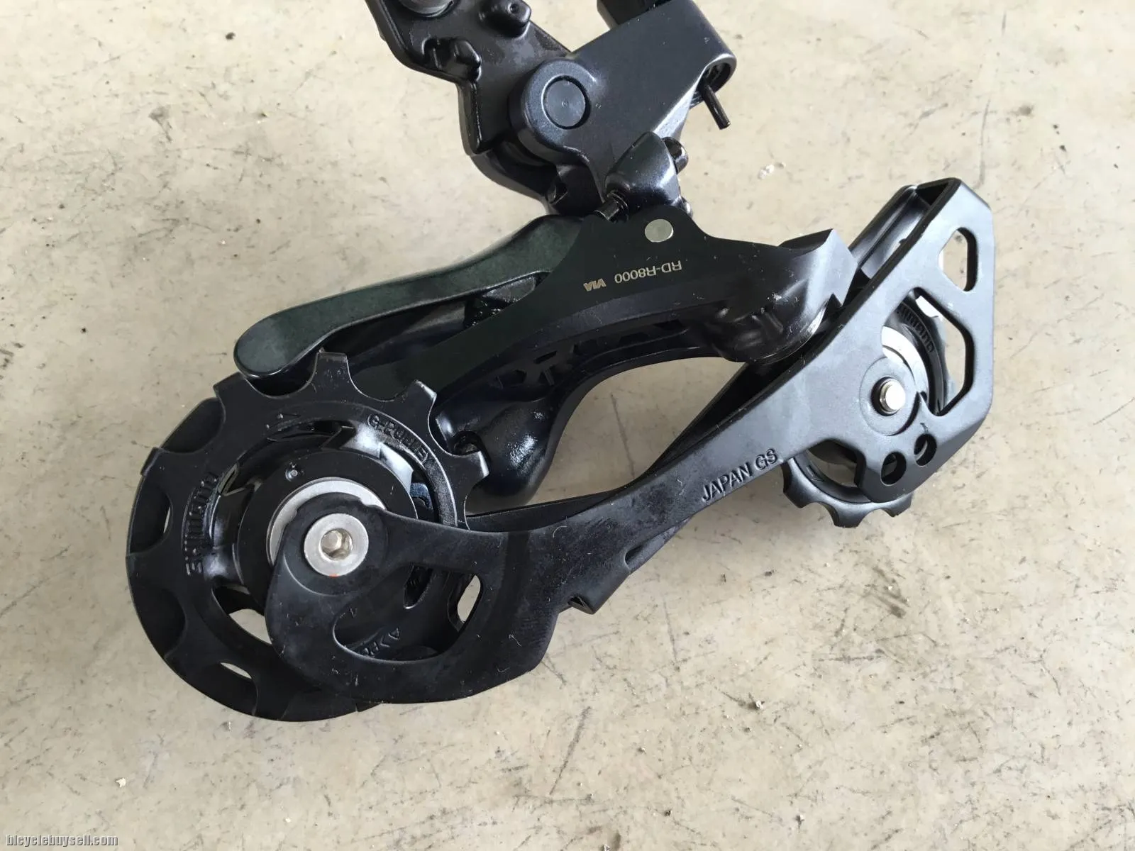 Shimano Ultegra R8000 GS Rear Deraileur - Long Cage for 36T  --  Free courier